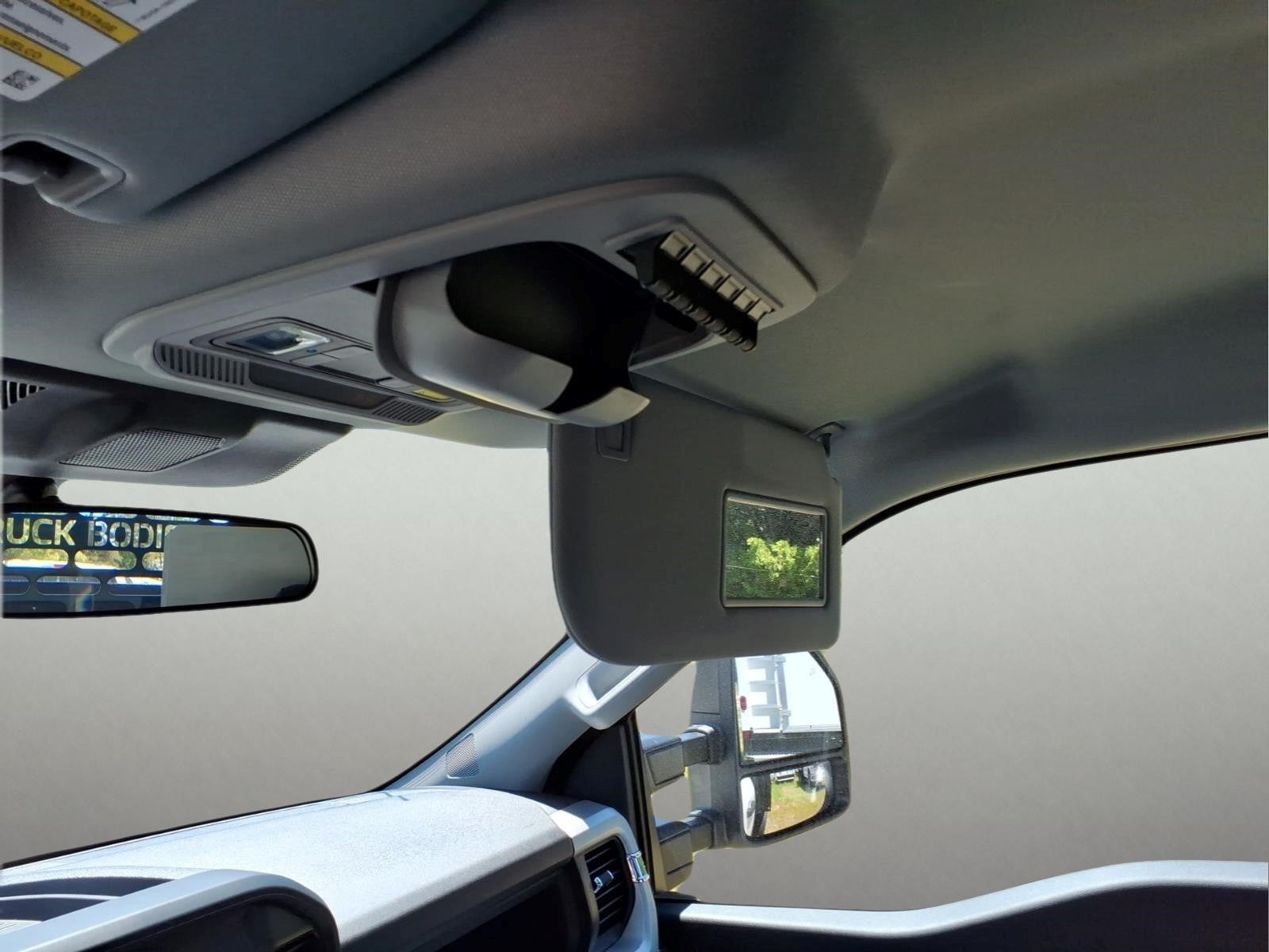 2025 Ford F-350 Super Duty XL
