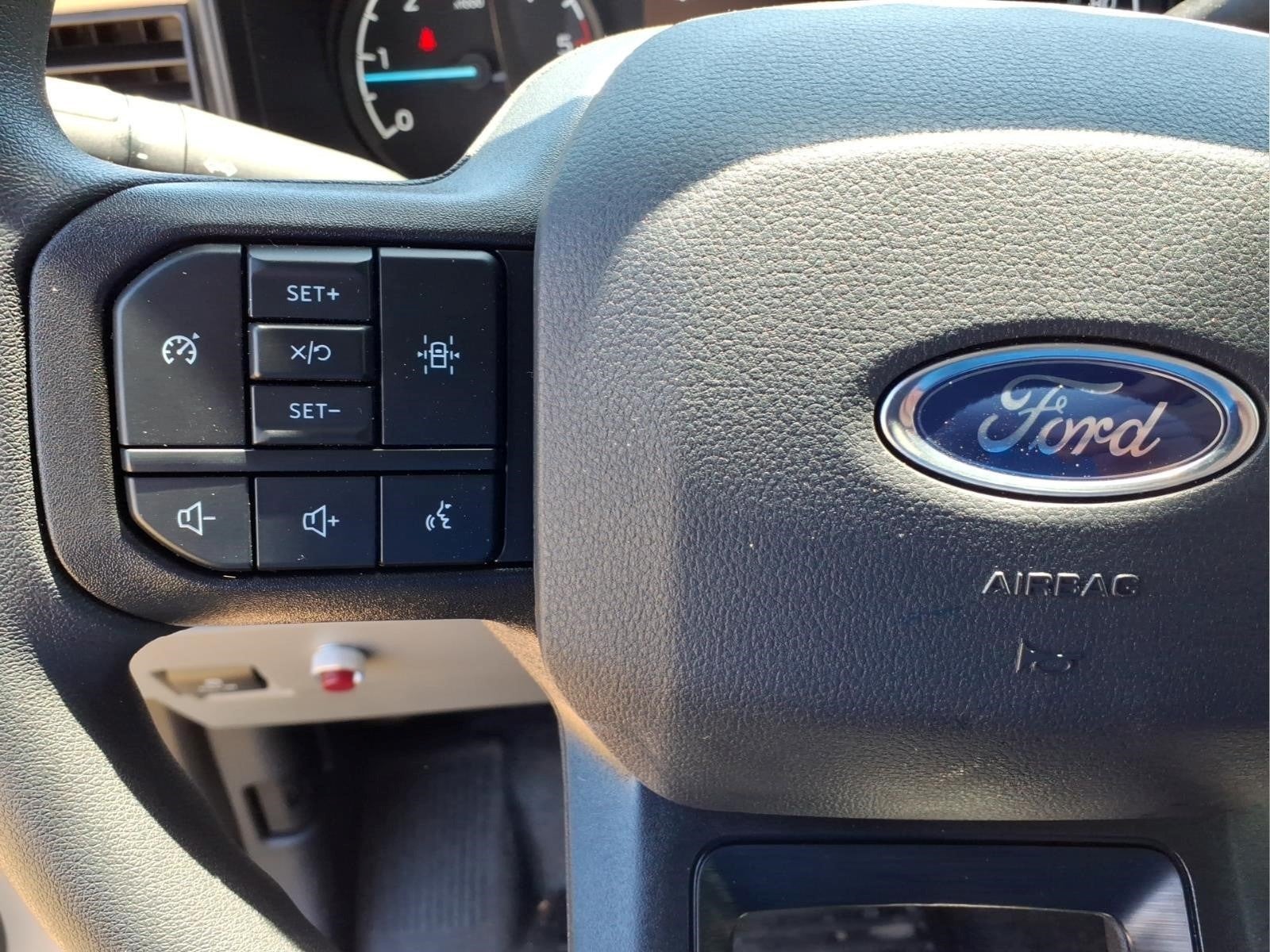 2025 Ford F-350 Super Duty XL