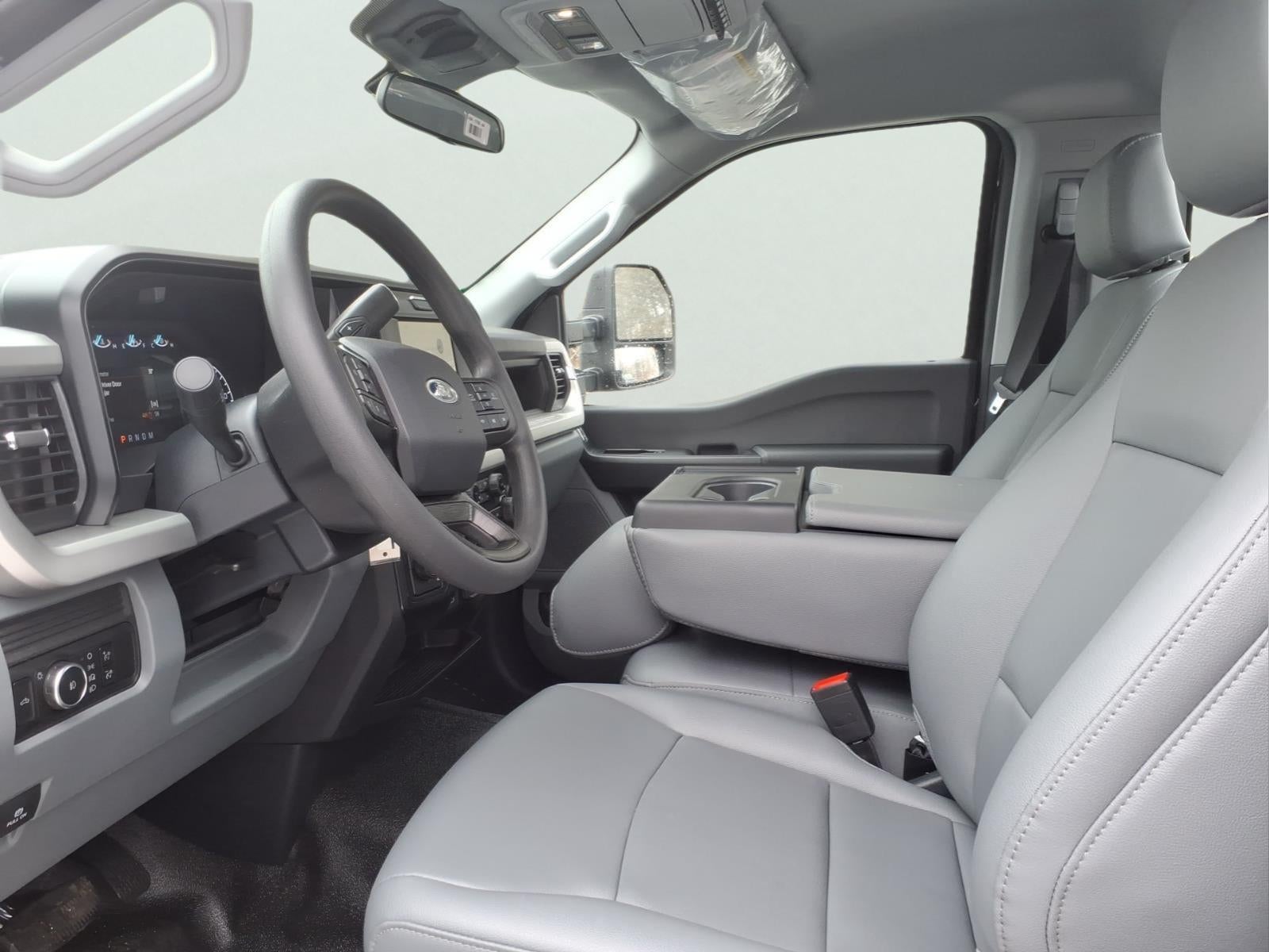 2025 Ford F-350 Super Duty XL