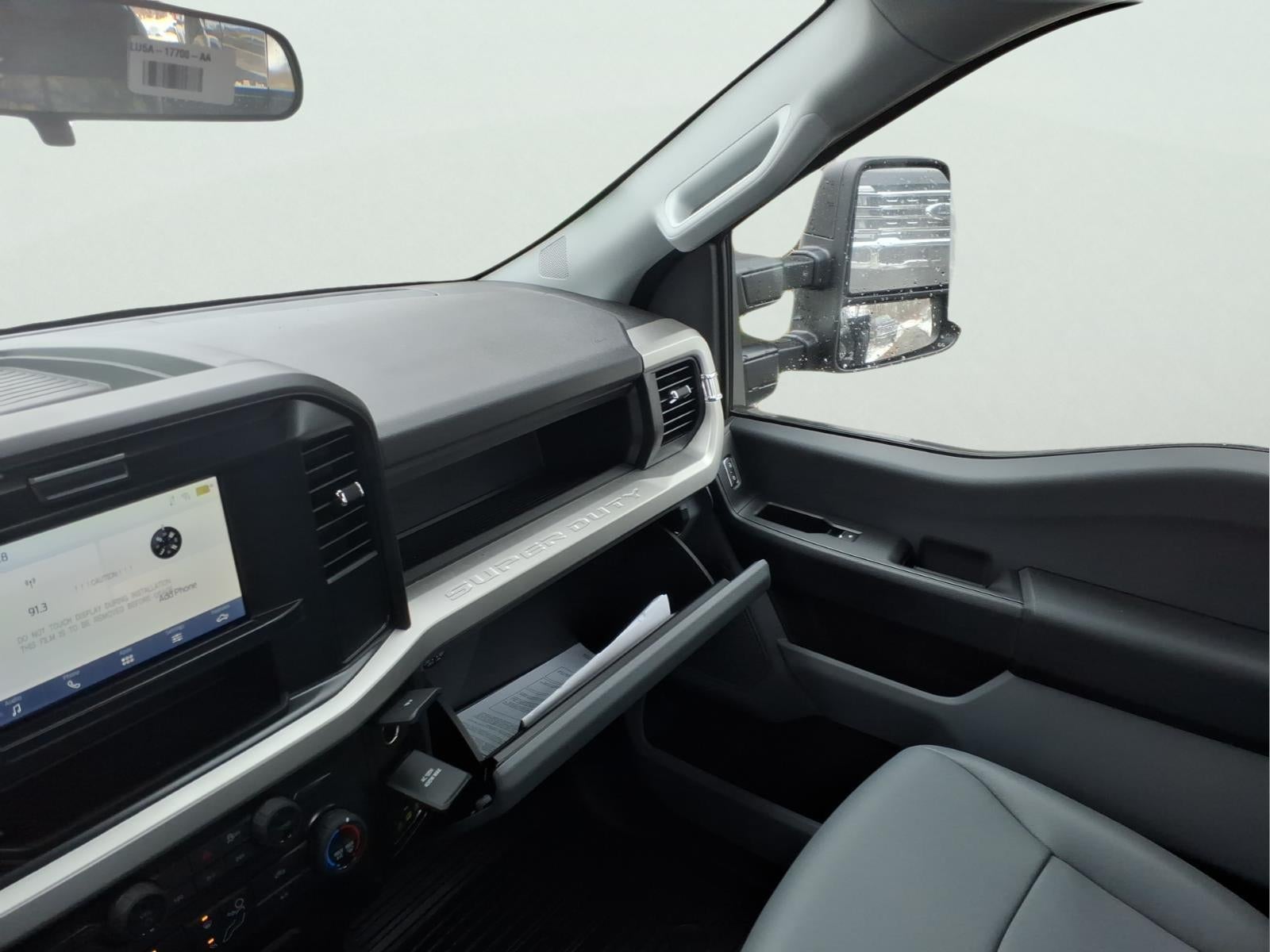 2025 Ford F-350 Super Duty XL