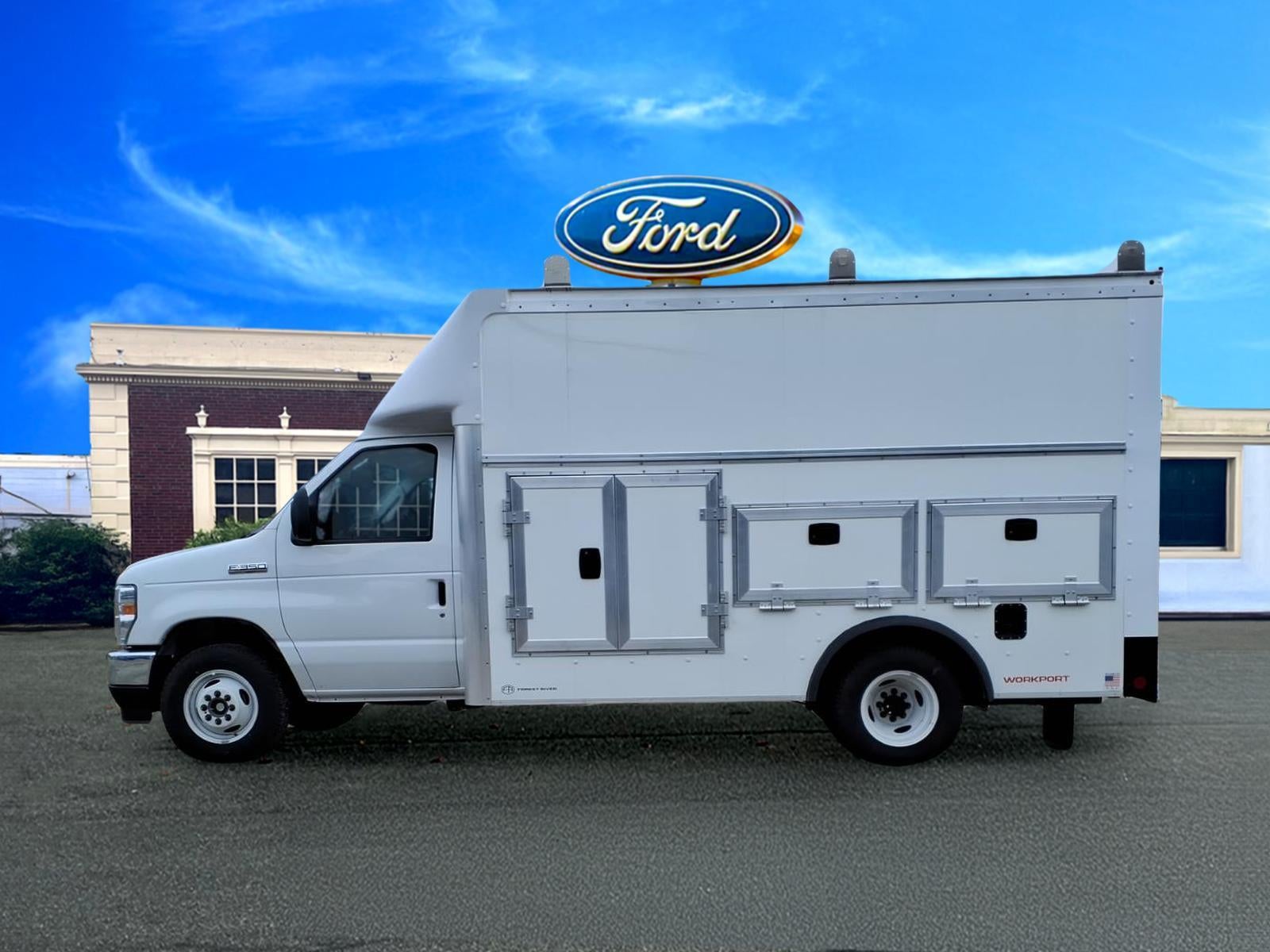 2026 Ford E-Series E-350 SD
