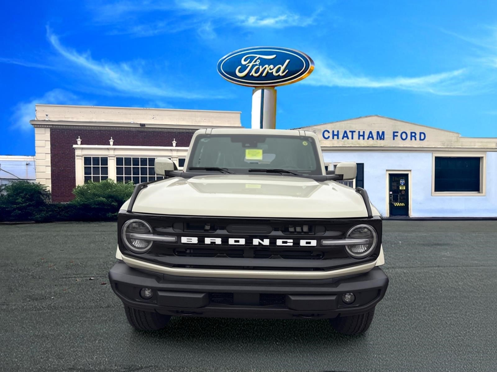 2026 Ford Bronco Outer Banks