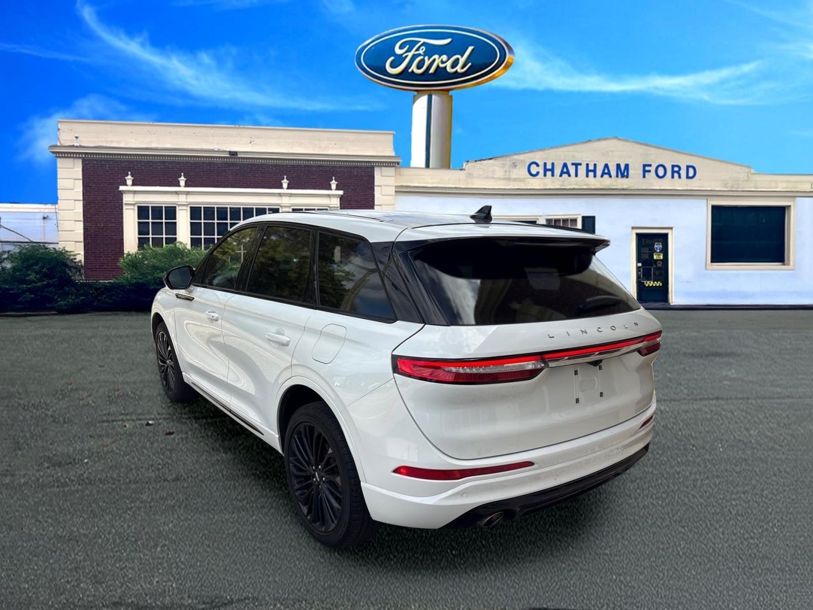 2023 Lincoln Corsair Standard